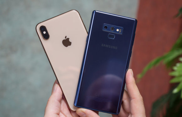 Apple vs Samsung: who is the bigger giant in the world?